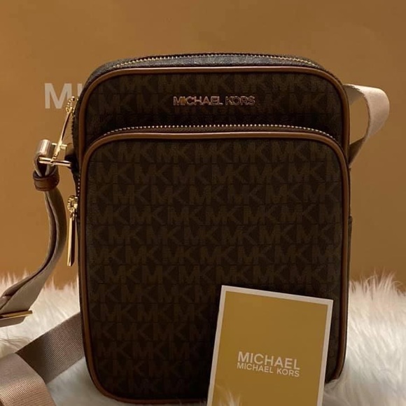 Michael Kors Jet Set Travel Medium Bag Crossbody - Picture 7 of 9